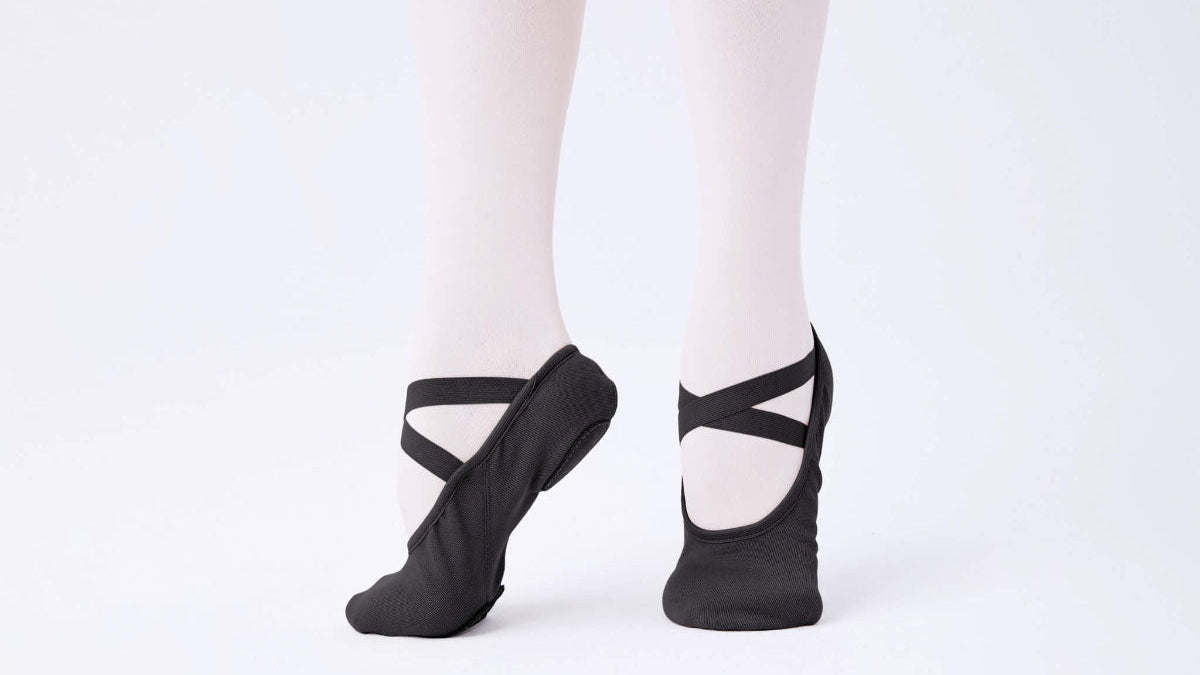 Black ballet canvas shoes